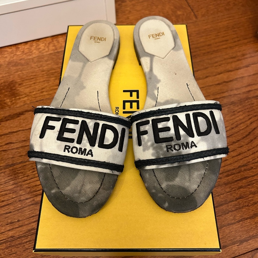 Fendi slippers